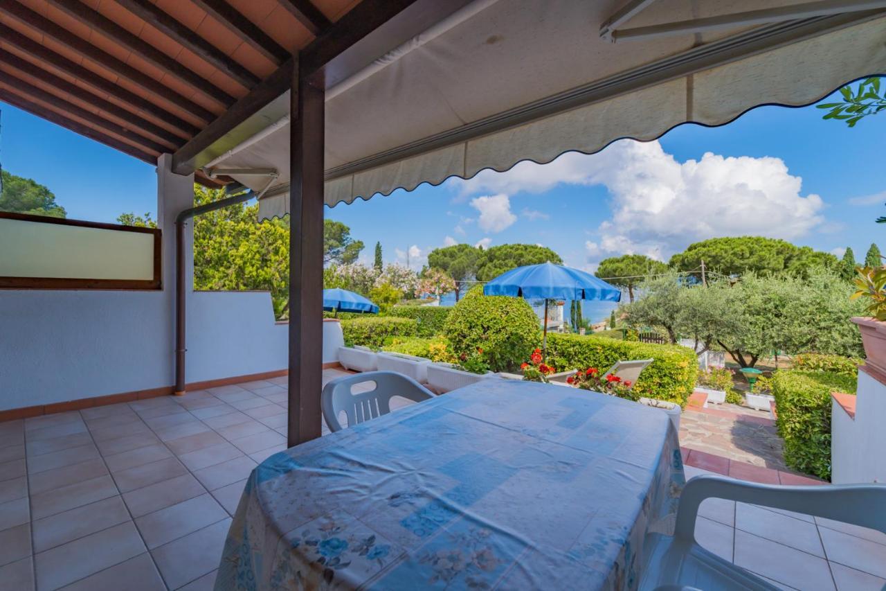 Residence Baia Delle Grazie Casa Morcone エクステリア 写真