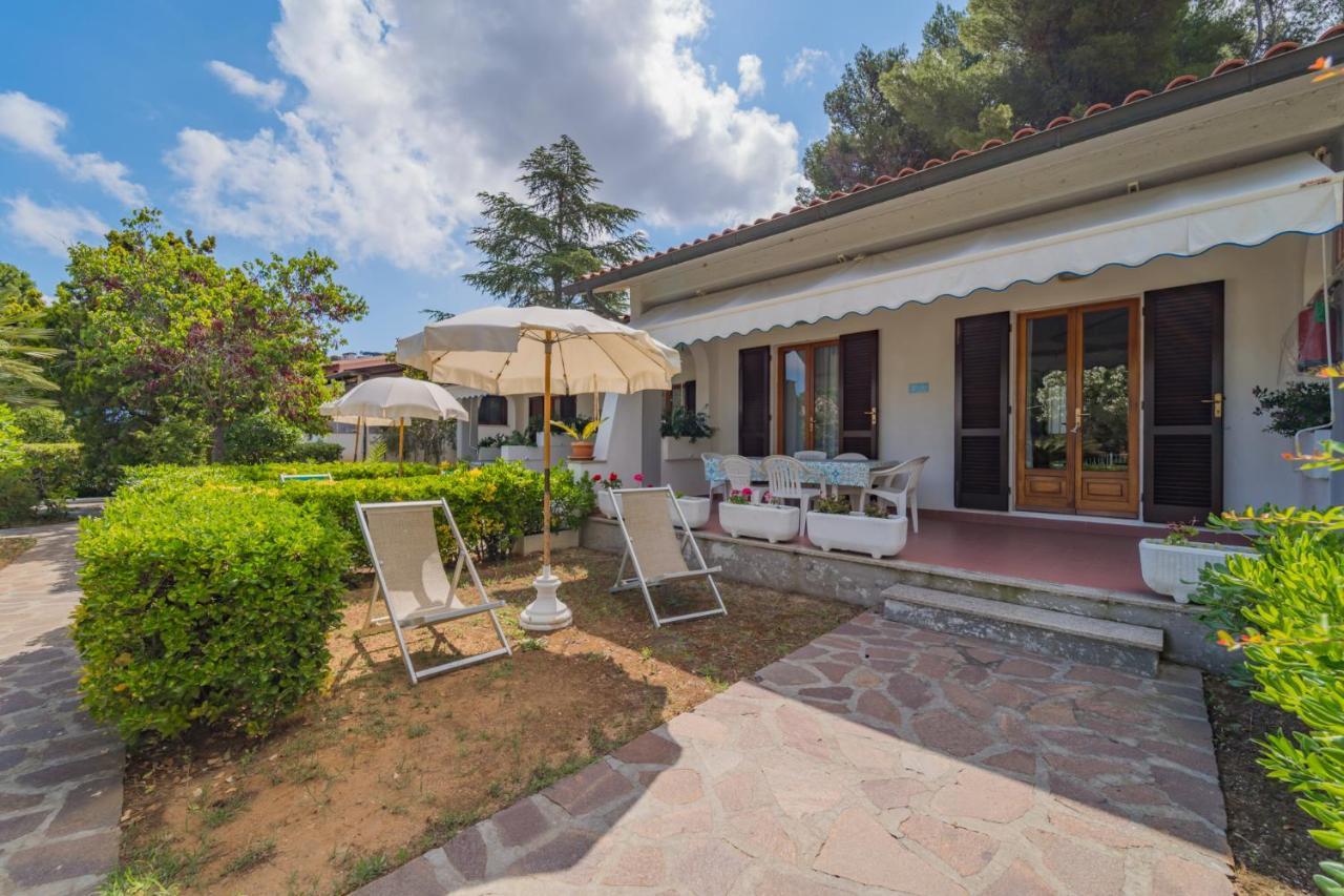 Residence Baia Delle Grazie Casa Morcone エクステリア 写真