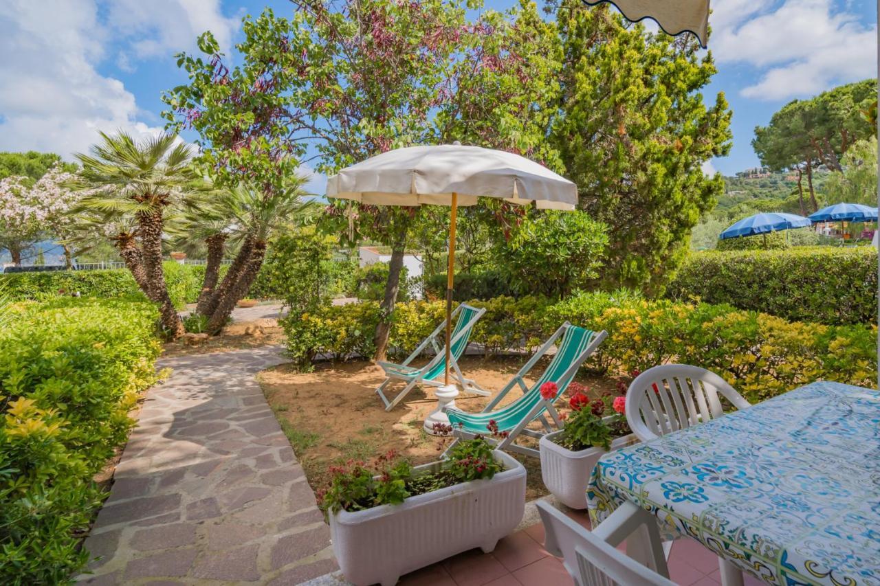 Residence Baia Delle Grazie Casa Morcone エクステリア 写真