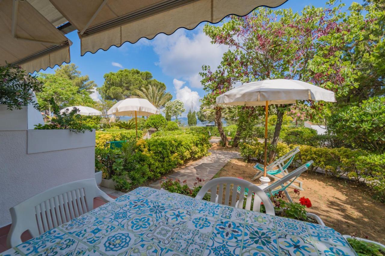 Residence Baia Delle Grazie Casa Morcone エクステリア 写真