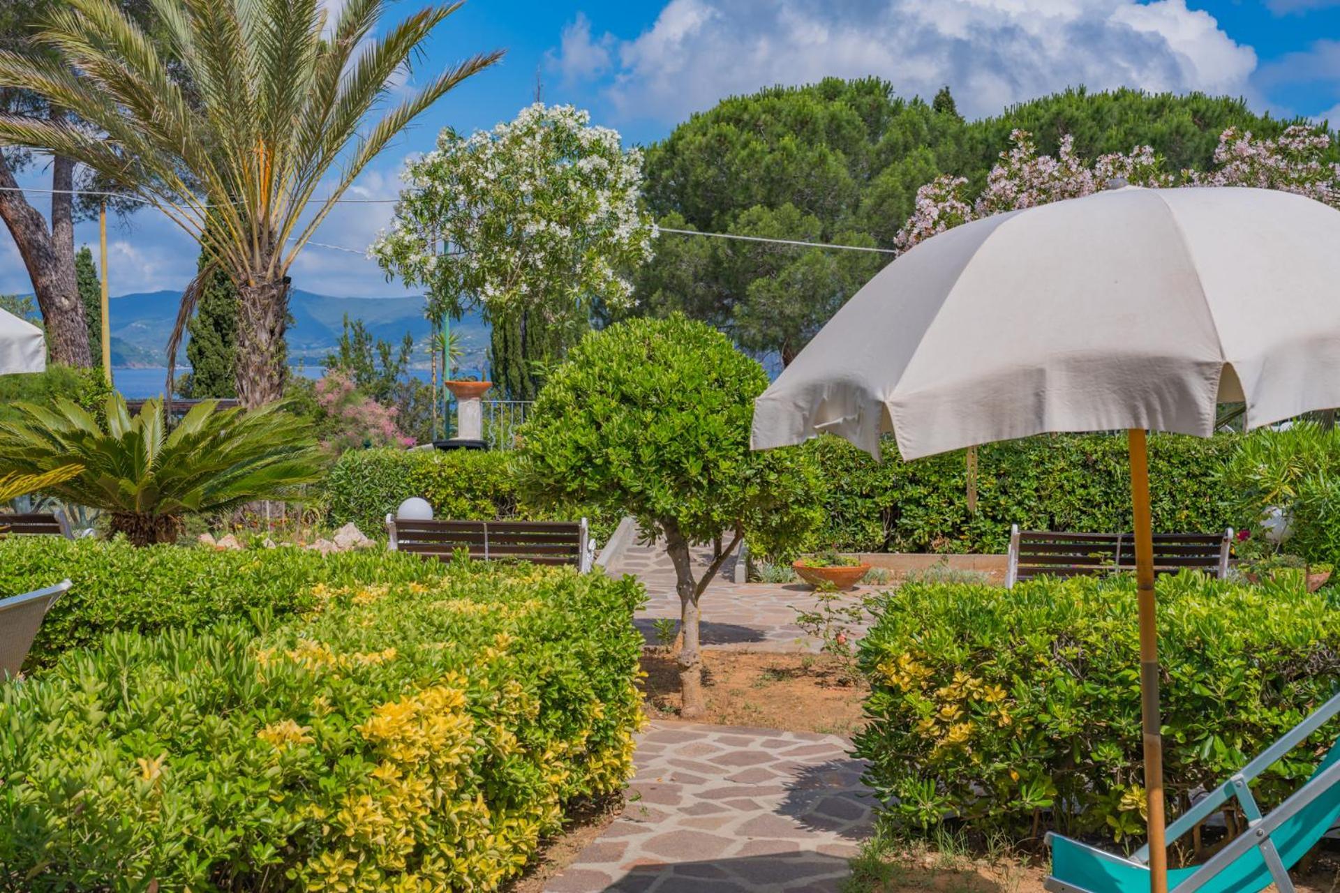 Residence Baia Delle Grazie Casa Morcone エクステリア 写真
