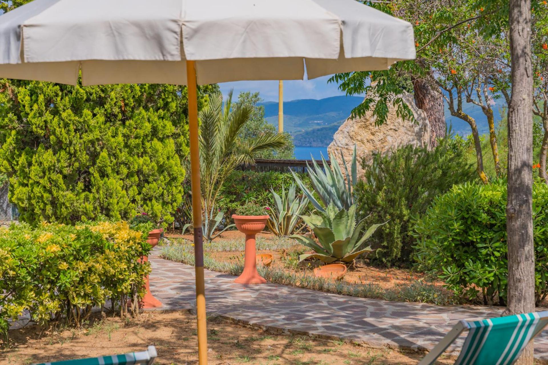 Residence Baia Delle Grazie Casa Morcone エクステリア 写真